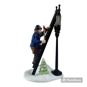 RETIRED Dept 56 Heritage Village "Lamplighter Accessory Set" 2-Piece #5577-8